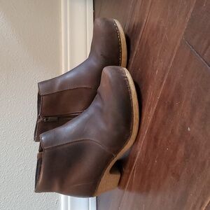 Dansko Barbara brown oiled leather clog booties.